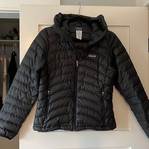 Women’s XS Black Patagonia down jacket with hood.